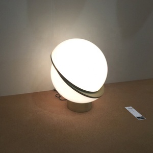 Nordique Hôtel Chambre Décoration Fantaisie Or <span class=keywords><strong>Lampe</strong></span> <span class=keywords><strong>De</strong></span> Table Métal <span class=keywords><strong>Verre</strong></span> <span class=keywords><strong>Globe</strong></span> Boule E27 <span class=keywords><strong>Lampe</strong></span> <span class=keywords><strong>De</strong></span> Bureau - Product Image 4