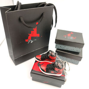 Llavero de Zapatos de Baloncesto de Moda 2026, Caja Decorativa de PVC, Llavero de Zapatos Impresos a Mano, Mini Llavero de Zapatillas 3D - Product Image 3