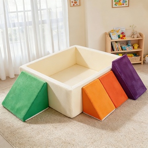 Ensemble de mousse souple OEM <span class=keywords><strong>avec</strong></span> <span class=keywords><strong>piscine</strong></span> à balles Tangram personnalisée pour les fabricants d'équipements de terrain de jeux intérieurs - Product Image 1