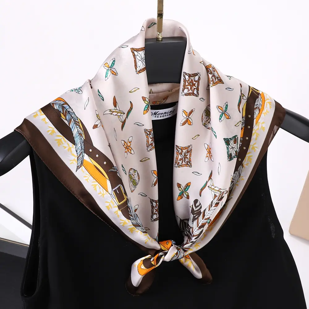Großhandel modischer Schal für Damen Hijab stilvolle Mädchen Taschen-Schal individueller professioneller Satin-Blumentuster-Schal