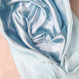 Pull-over surdimensionné de luxe en coton de qualité satiné personnalisé coupe ajustée ensemble de pantalons de survêtement pour hommes ligne en satin sweats à capuche sans étiquette - Product Image 5