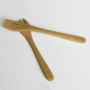 Fourchette à dessert et à fruits en bambou naturel, 16 cm, avec logo personnalisé, design créatif à trois dents, couleur unie - Product Image 2