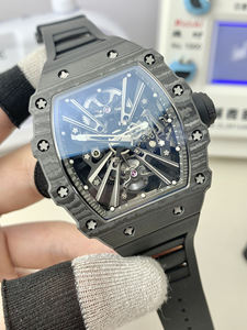 Reloj Mecánico de Lujo de Alta Gama con Fibra de Carbono, Movimiento Central Tourbillon, Características de Buceo, Esfera con Indicadores, Cristal de Zafiro - Product Image 5