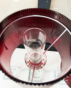 โคมไฟตั้งโต๊ะสีแดง โคมแก้วคริสตัลก้านยาว ที่วางเทียนแก้ว ของตกแต่งโต๊ะงานแต่งงาน ของประดับตกแต่งกลางโต๊ะ - Product Image 6