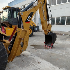 รถตักล้อยาง CAT 420F2 มือสองขายดี ชั่วโมงการทำงานต่ำ ประสิทธิภาพเยี่ยม นำเข้าจากญี่ปุ่นแท้ ไม่มีอุบัติเหตุใหญ่ รับประกัน 1 ปี - Product Image 5