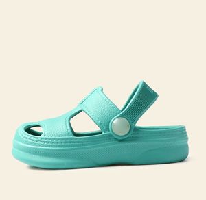 Vente en gros de sandales colorées pour bébés garçons et filles sandales sabots mignons pantoufles antidérapantes de plage légères pour enfants - Product Image 5