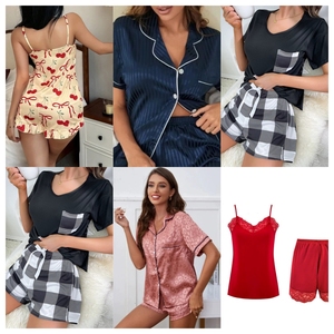Nuevos Productos: Conjunto de Pijama de Satén para Mujer con Estampado de Corazones, Sin Mangas, Cuello en V, Dos Piezas, Estilo Shorts de Verano, Ajuste Suave y Sexy - Product Image 4