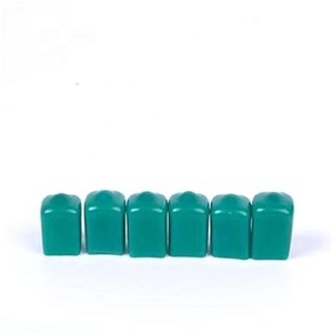 Vis de boulon souple isolée sur mesure embout en <span class=keywords><strong>PVC</strong></span> Injection plastique Modling pour couvercles de sécurité sur tuyaux Tubes Service de coupe personnalisé - Product Image 1
