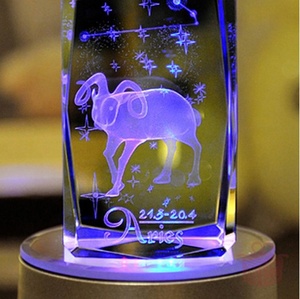 Cubo de cristal K9 con láser 3D, Rosa, con base LED decorativa, pisapapeles - Product Image 3