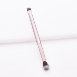 <strong>2021</strong> <strong>Best</strong> Selling Factory Wholesale Single Champagne Color Double Head <strong>Makeup</strong> Eyeshadow <strong>Brush</strong> Blending Nose <strong>Brush</strong> Private Label - Product Image 2