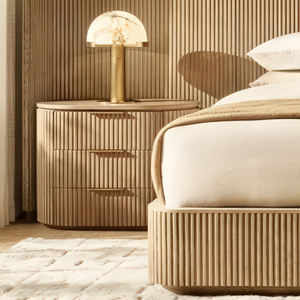 Mesa de Cabeceira Vintage Francesa Byron em Madeira Sólida Europeia para Quarto Luxuoso, Móvel de Casa RH - Product Image 1