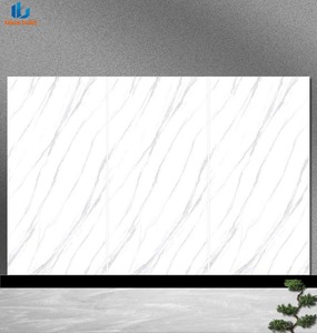 Offre Spéciale – Dalle de Pierre Artificielle Polie Moderne 1600x3200mm, Gris Blanc Veiné, Antidérapante et Résistante aux Acides pour Salle à Manger et Aménagement Paysager - Product Image 1