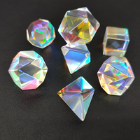 Dés en verre fantaisie polyédriques en forme de pierre précieuse, 16-24 mm, lot de 7 pièces dans une boîte métallique pour jeux DND