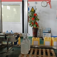 Ligne de remplissage automatique à commande PLC à économie d'énergie pour huile de cuisson, huile d'olive, boissons et produits chimiques avec emballage en verre