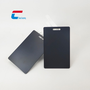 Étiquettes de bagages personnalisées NFC RFID en acier inoxydable étanches pour voyages en gros, avion et cartes d'identité nominatives - Product Image 4