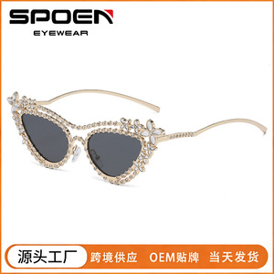Lunettes de soleil œil de chat pour femmes, monture complète, protection UV400, mode, décorées de cristaux, pour adultes - Product Image 5