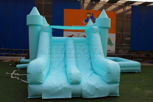 Grand château gonflable en forme de bonbon avec toboggan, tour d'escalade et obstacles amusants |   Bâche en PVC durable pour la location et les parcs - Product Image 6