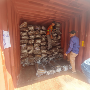 Feuilles fumées côtelées en caoutchouc naturel de haute qualité fabriquées au Vietnam Type RSS3 directement du fournisseur du Vietnam - Product Image 1