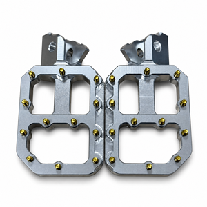 ที่พักเท้าอะลูมิเนียม CNC พร้อมสกรูสีไทเทเนียมสำหรับมอเตอร์ไซค์วิบากไฟฟ้าสำหรับ Sur-Ron Light Bee X XS 79Bike - Product Image 1