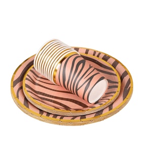 Articles de fête en feuille d'or Assiettes et gobelets jetables en papier imprimé animal sur le thème <span class=keywords><strong>Jungle</strong></span> Safari pour fête d'anniversaire - Product Image 3