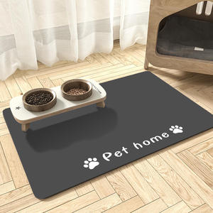Tapis d'alimentation pour animaux de compagnie, rectangulaire, en polyester, antidérapant, pour chien et chat, facile à nettoyer, design empreinte de patte - Product Image 2