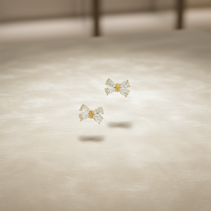 Orecchini a perno E3895 con fiocco dorato, cristalli e strass, montatura a griffe, gioielli da donna in lega di zinco, graziosi per tutti i giorni - Product Image 2