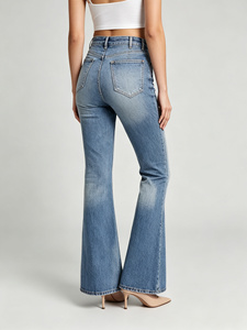 Jean évasé taille mi-haute pour femme, coupe bootcut, en denim stretch délavé bleu clair, style vintage streetwear, coupe slim, pantalon décontracté, grandes tailles - Product Image 2