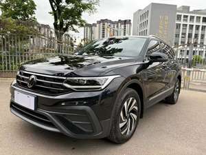 Ventas calientes 2025 Buen <span class=keywords><strong>precio</strong></span> 5 puertas 5 asientos SUV de tamaño medio VW <span class=keywords><strong>Tiguan</strong></span> L 1,5 Turbo 300TSI 2WD Coche de gasolina - Product Image 2