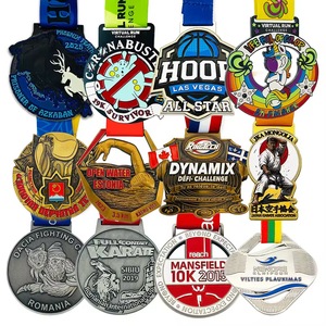 Crea la Tua Medaglia Sportiva Personalizzata in Lega di Zinco Placcata Oro con Smalto Morbido 3D 10cm per Maratona 5K Calcio Taekwondo Nuoto - Product Image 1