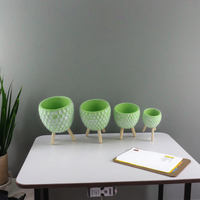 Vente en gros de grandes jardinières géométriques en béton Pots de fleurs écologiques pour intérieur en ciment pour accrocher