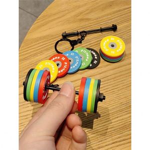 Pendentif haltère en caoutchouc souple de haute qualité, amusant et attrayant, avec chaîne détachable, porte-clés sportif à suspendre, cadeau pour hommes et femmes - Product Image 6