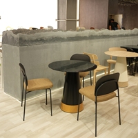 Vente en gros d'usine de meubles d'intérieur modernes Dia80cm 4 places Plateau en verre Table de restaurant ronde noire pour café