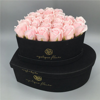 Roses éternelles préservées, emballage en papier luxueux et romantique, boîte en velours pour cadeaux GuangDong, idéal pour l'expédition de chaussures et les envois en forme de cœur.