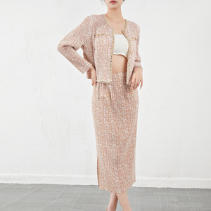 Traje Elegante Estilo Miyake para Mujer, Chaqueta Corta con Cuentas de Alta Gama, Falda Plisada a la Cadera, Conjunto de Dos Piezas Vintage con Botones - Product Image 6