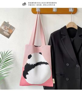 Sac fourre-tout pliable en polyester Yuejia, modèle 1129-15, motif chat, imprimé animalier, fermeture éclair, pour voyage, vente en gros - Product Image 4