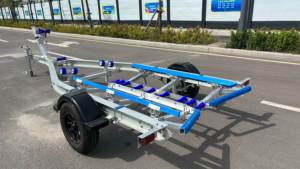 <span class=keywords><strong>Remorque</strong></span> de <span class=keywords><strong>bateau</strong></span> en aluminium de couchettes à essieu unique facile de 5.9m Capacité de 1195kg Offre Spéciale - Product Image 5