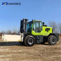 Chariot élévateur compact tout-terrain sur mesure de 3 tonnes fabriqué en Chine pour les tâches de transport en extérieur dans les vergers et les fermes