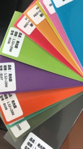 Nhà Máy Giá Tùy Chỉnh Màu Vinyl Cuộn PVC Tự Dính Cắt Vinyl Cho Xe Bọc Đầy Màu Sắc PVC Bóng Vinyl 122Cm * 50M - Product Image 5