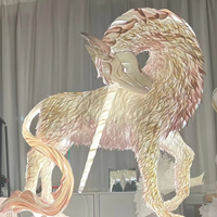 Sculpture en papier licorne lumineuse éthérée - Centre de table visuel 3D unique pour espaces commerciaux haut de gamme et activités de marque