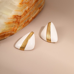 Pendientes de Acero Inoxidable 316L con Esmalte, Triángulo Geométrico, Chapado en Oro, Estilo Retro Minimalista para Mujer - Product Image 4