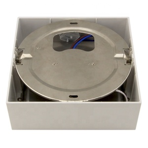 Downlight de montaje en superficie con un aspecto elegante y fácil instalación - Product Image 2