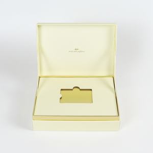 Boîtes en papier rigide gaufré écologiques Crown Win en matériaux recyclés avec doublure en éponge et fermeture magnétique pour petites entreprises et demoiselles d'honneur - Product Image 4