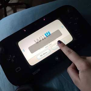 Console <span class=keywords><strong>Wii</strong></span> <span class=keywords><strong>U</strong></span> GamePad <span class=keywords><strong>Usata</strong></span>, Tablet Nero 8GB Set Base, Sistema di Gioco Video Familiare Wi-Fi - Product Image 4