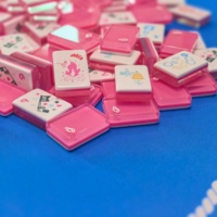 Grosir 160 Buah Set Permainan Mahjong Pink Cowgirl Amerika dengan Ubin Akrilik Berukir Motif Bunga Kaktus Joker Turnamen