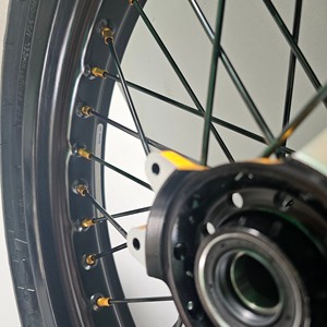 Pneus de course haute performance de 17 pouces, composés de caoutchouc, avec chambre à air en butyl, pour moto <span class=keywords><strong>Sur</strong></span>-<span class=keywords><strong>ron</strong></span> Surron Ultra Bee - Product Image 3