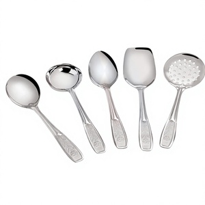 Utensilios de Servir de Acero Inoxidable Ecológicos y Sostenibles de Alta Calidad con Diseño de Rosas para el Hogar, Cocina y Restaurante, Aptos para Lavavajillas - Product Image 1