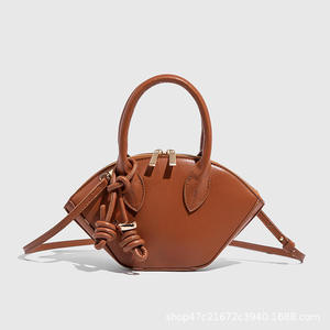 New Fashion Women's PU Women's Retro Shoulder Bag Handle Durable Bucket Bag - Product Image 5