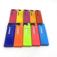Briquet jetable en plastique de haute qualité pour fumeurs, allumage piézo, coupe-vent, pour le camping et les activités de plein air