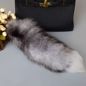 Chaînes de clés en fourrure de renard, fourrure d'animal véritable, moelleuse, vente en gros, haute qualité, grande taille, chaîne de clés en peluche naturelle personnalisée - Product Image 1
