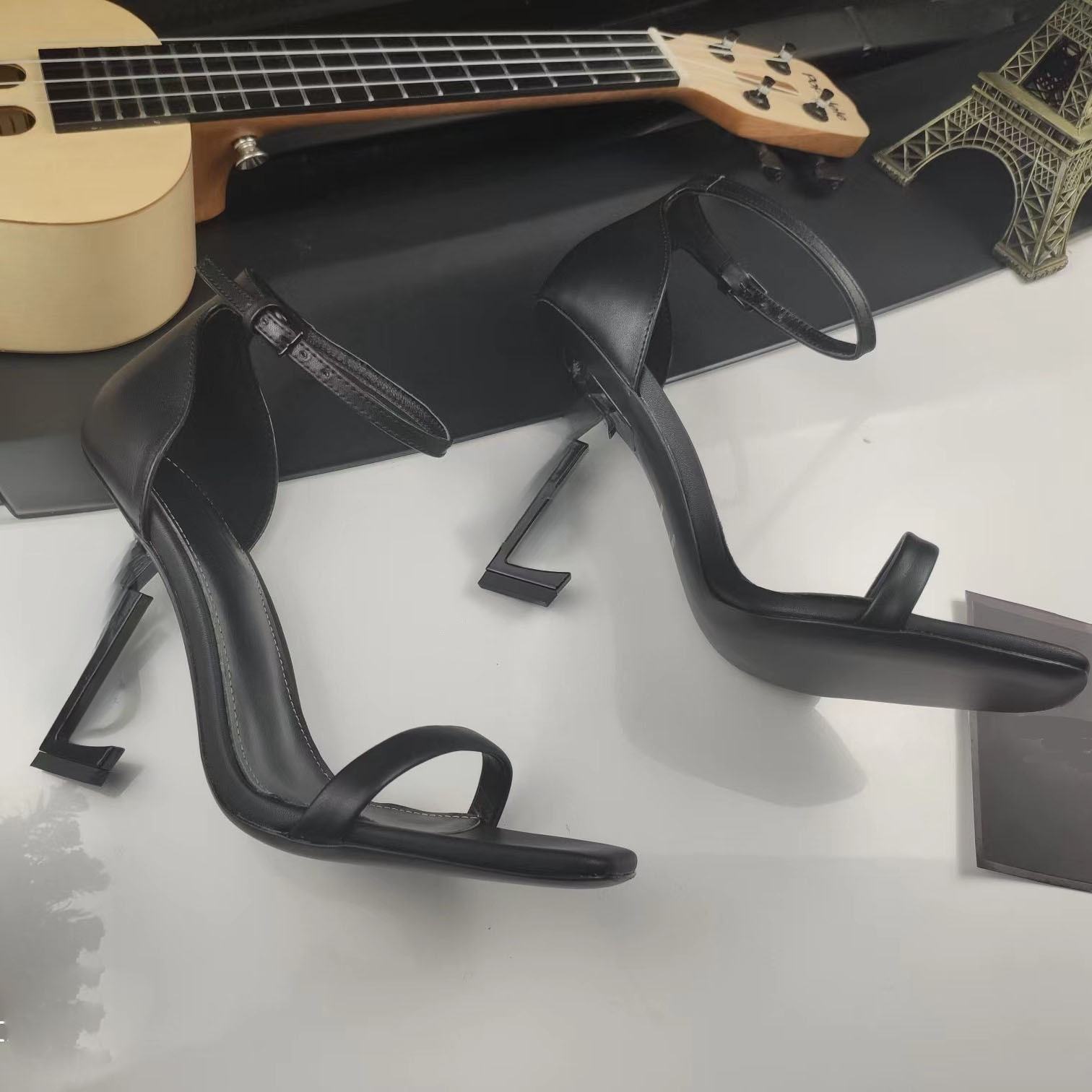 ส้นสีดำ10ซม.